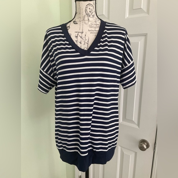 Burgundy Apparel - Navy Stripe V-Neck Short Sleeve Tunic Top - Picture 2 of 9